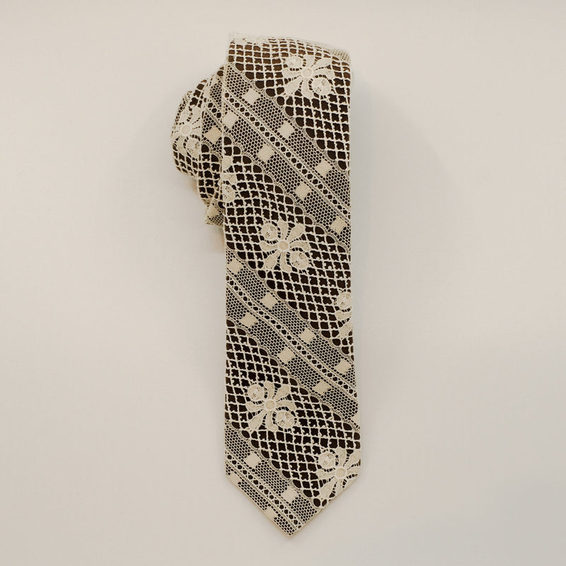 Crest Lace Ecru Brown Tie