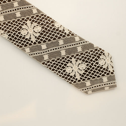 Crest Lace Ecru Brown Tie