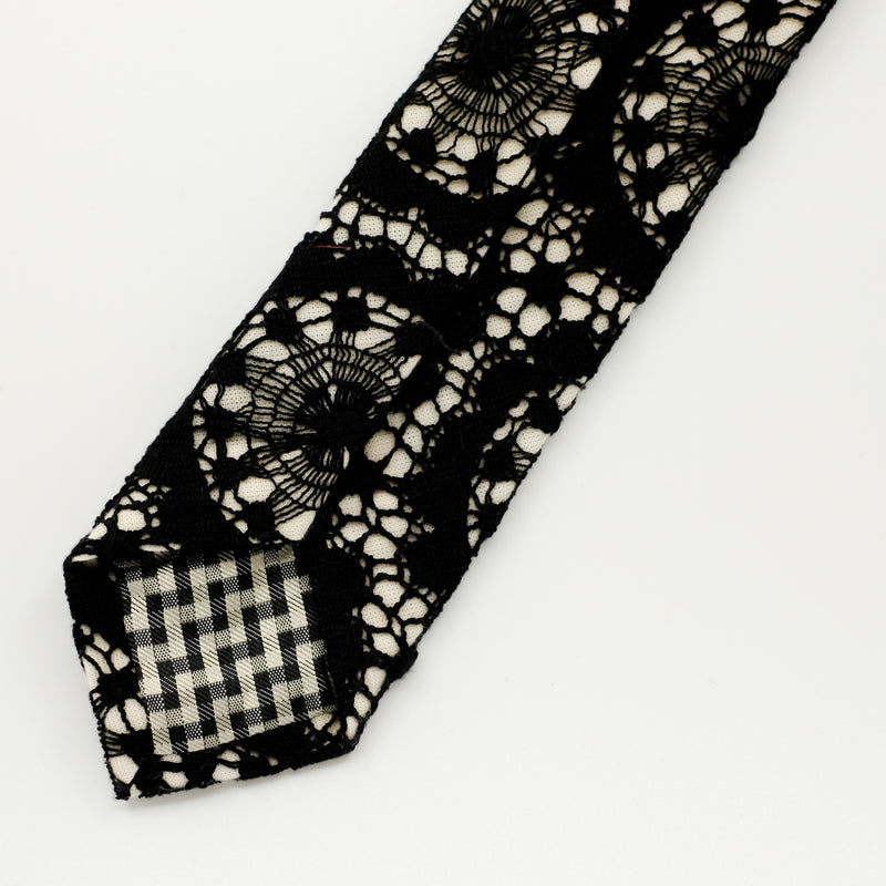 Web Pattern Black Lace Tie