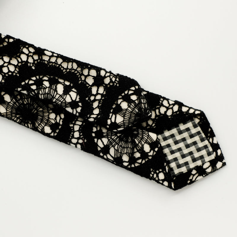 Web Pattern Black Lace Tie