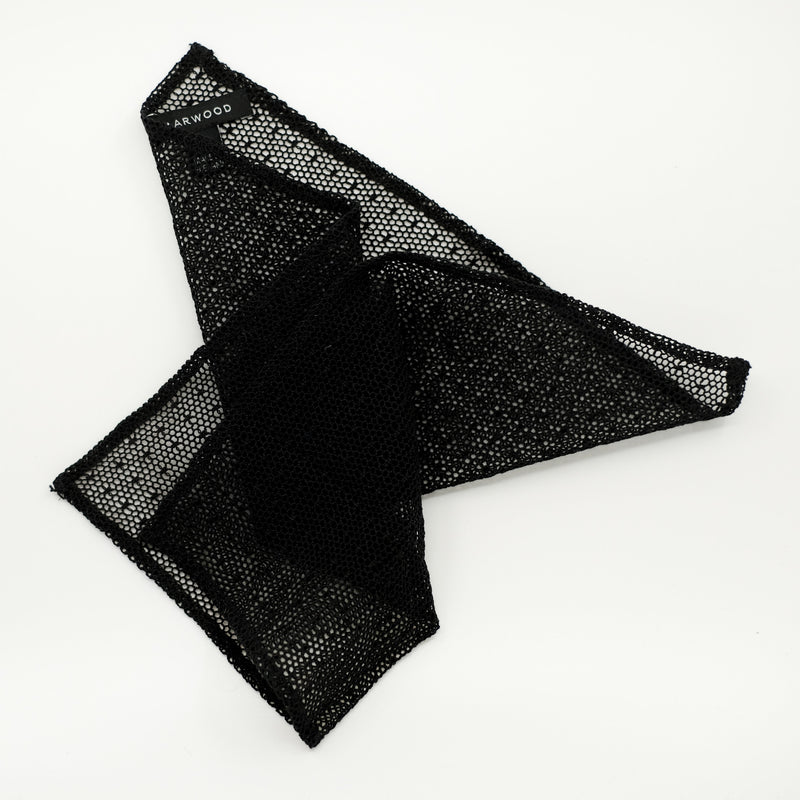 Black mesh hank