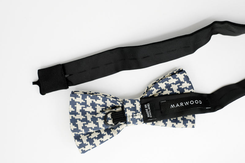 Ready-Tied Houndstooth Silk Jacquard Bow Tie