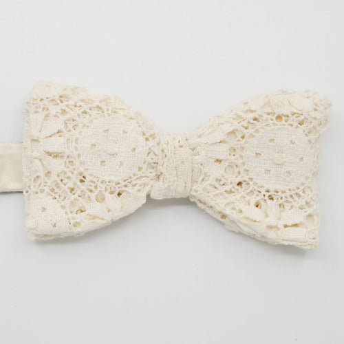 Ecru Geo Lace Pre-Tied Bow Tie