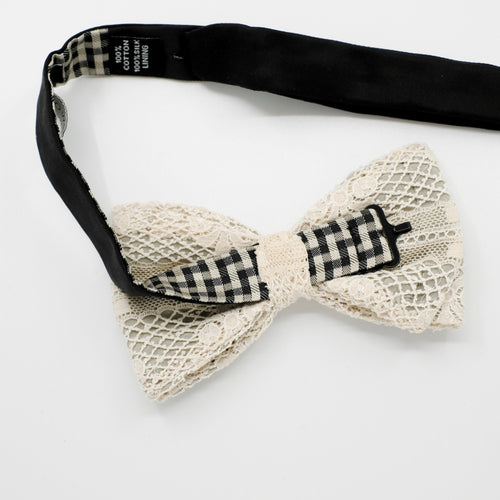Pale Green Crest Lace Pre-Tied Bow Tie