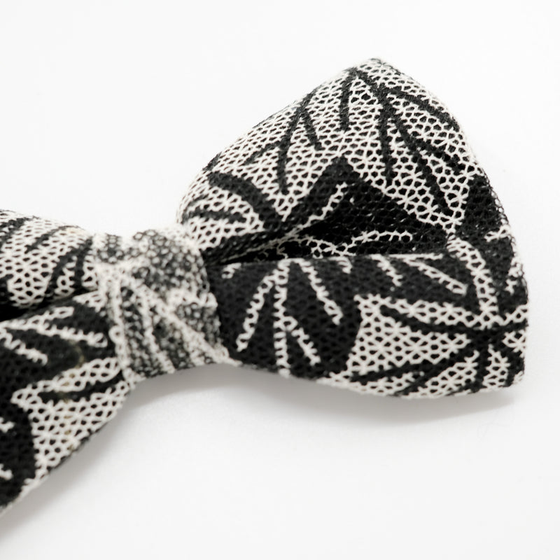 All Fall In | Printed Fragile Lace Pre-Tied Bow Tie
