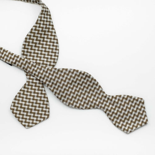 Pointed Staircase Self-Tie Bow Tie