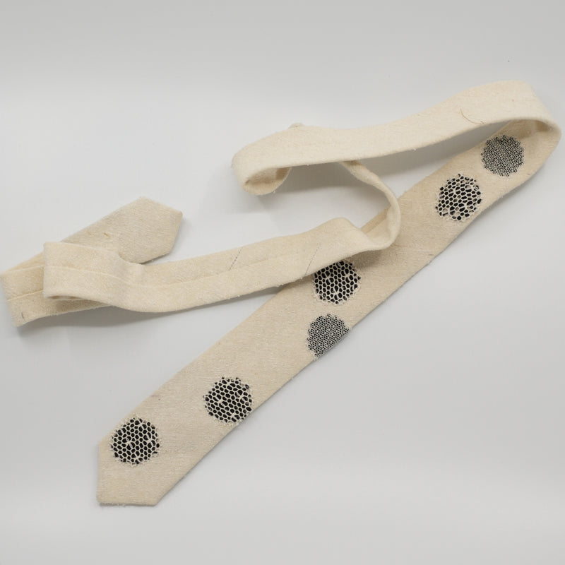 Appliqué Lace Discs Slub Silk Tie