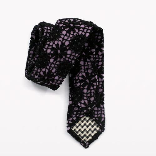 Black/ Lilac Geo Lace Tie