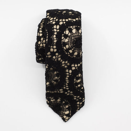 Circular Black Lace Tie