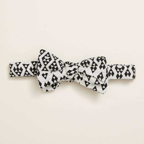 Harlequin in White Silk Jacquard Self-Tie Bow Tie