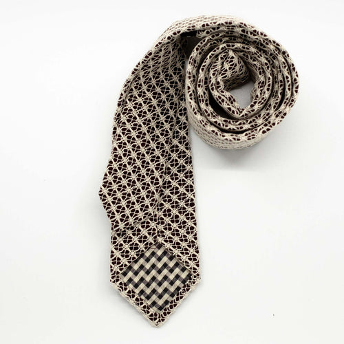 Ecru / Burgundy Mini-shield Lace Tie