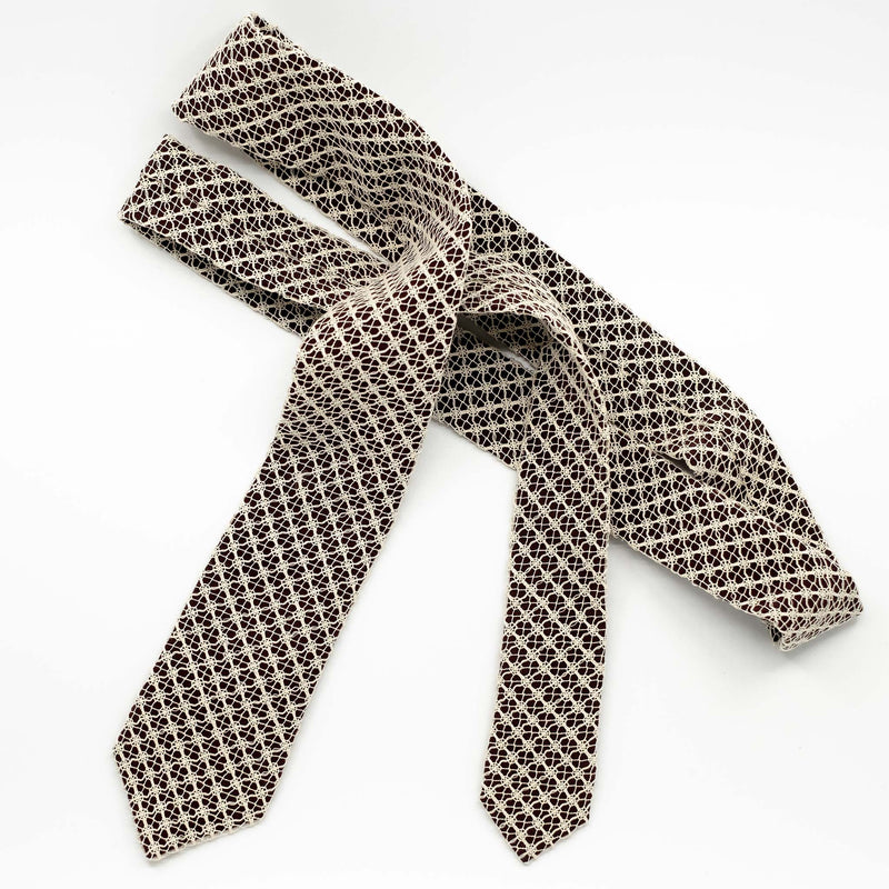 Ecru / Burgundy Mini-shield Lace Tie