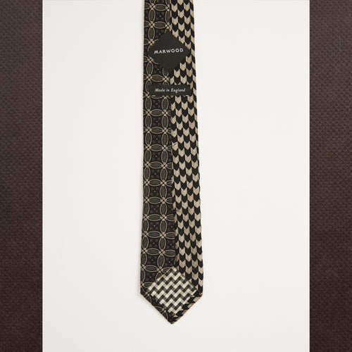 Split Design Tie